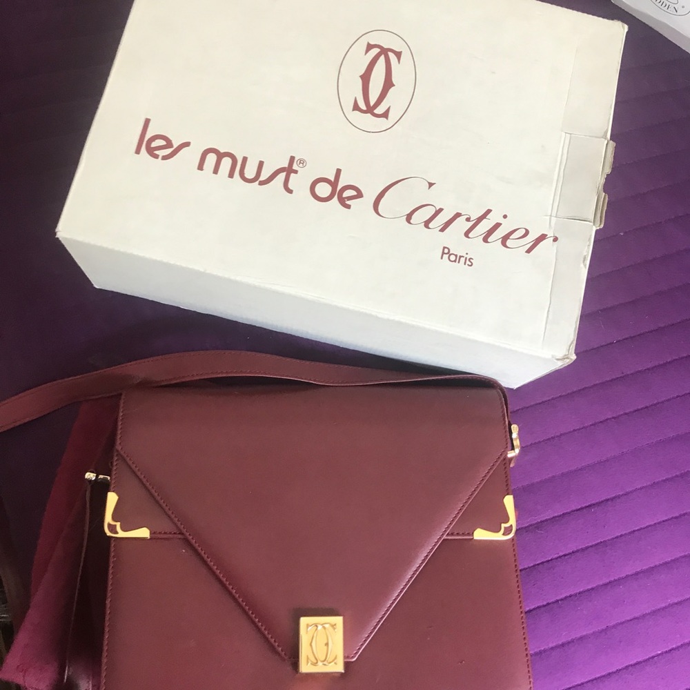 FAST SALE VINTAGE CARTIER BEAUTIFUL BURGUNDY BAG! - Picture 3 of 8